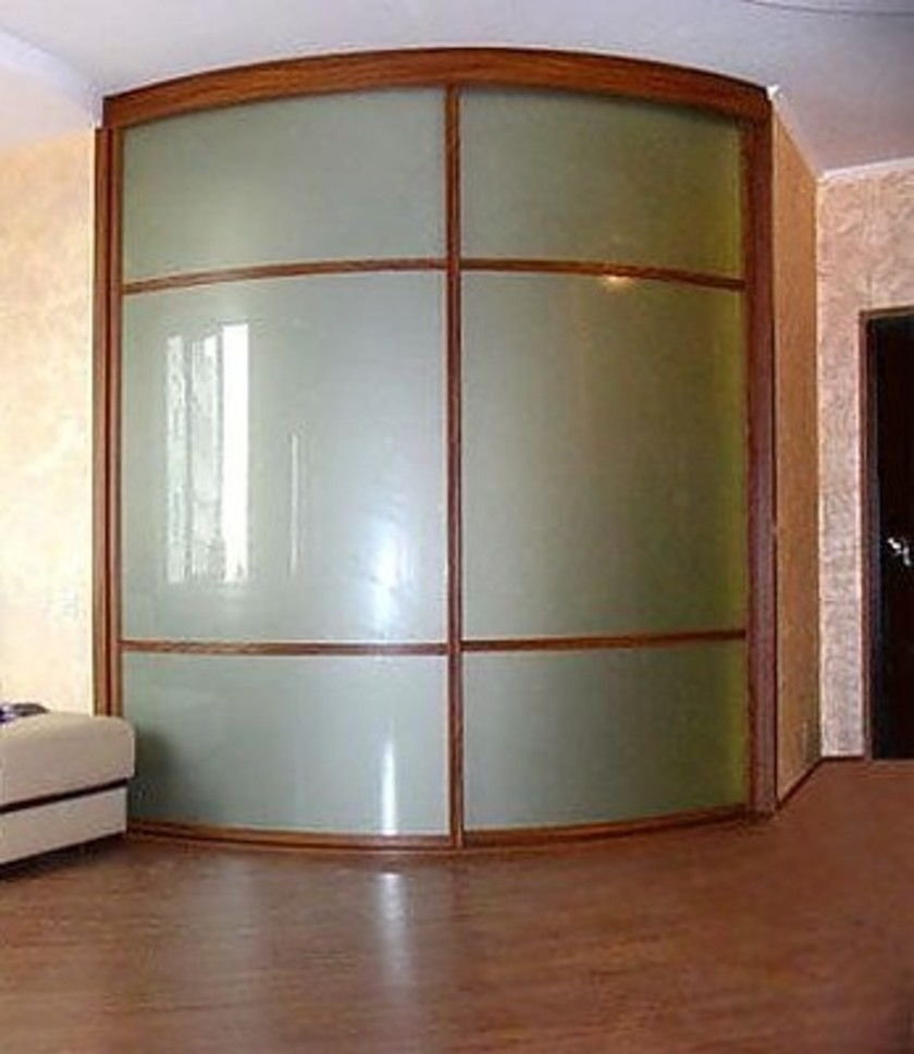 Встроенный шкаф купе радиусный в классическом стиле Вологда